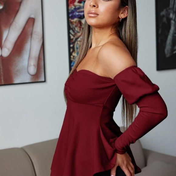 BEAUTIFUL NEW BLOUSE! - Picture 3 of 3